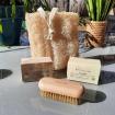 Savons à froid, luffa et brosse à ongle