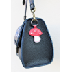 Porte clé ou bijou de sac amanite en cuir rouge et blanc