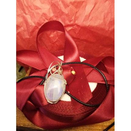 Pendentif Théia argent 925 et pierre de lune