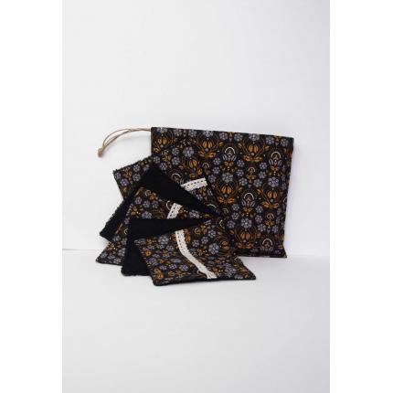 Lot 5 cotons lavables Flora noir, à adopter avec douceur.