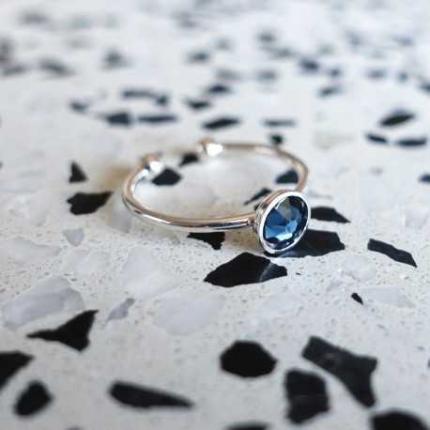 Bague cristal de Swarovski bleu jean et argent