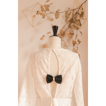 Noeud cache-agrafes à clipser noir et doré