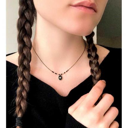 Collier médaillon noir