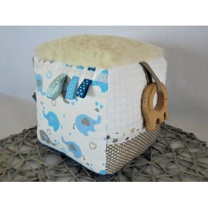 Cube d'éveil éléphants Bleus