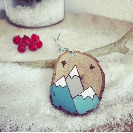 Décoration de Noël naturelle en bois - rondelle montagnes