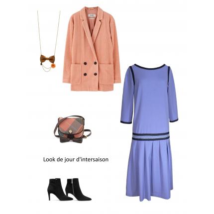 Robe d’inspiration années 20 en crêpe bleu lavande