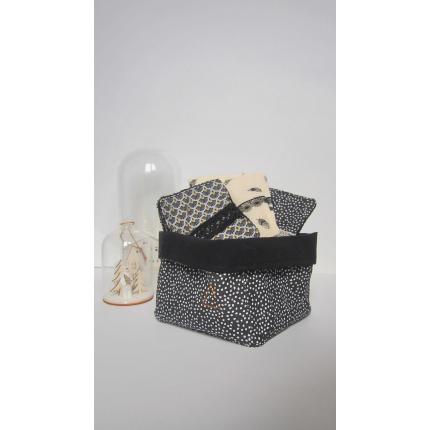 Panier à pois noir : à exposer sans modération.