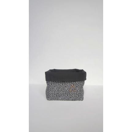 Panier à pois noir : à exposer sans modération.