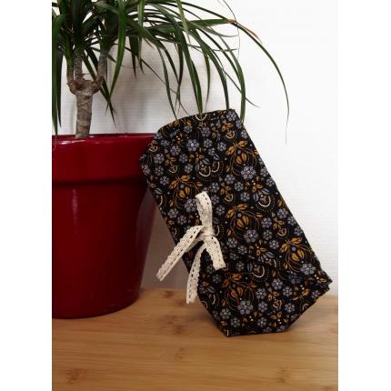 Po' Flora noir : la pochette tout terrain