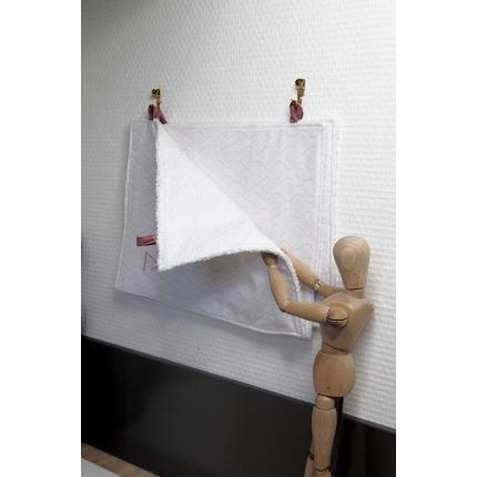 Les Grands essuies-tout blancs