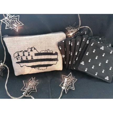 trousse de maquillage brodée