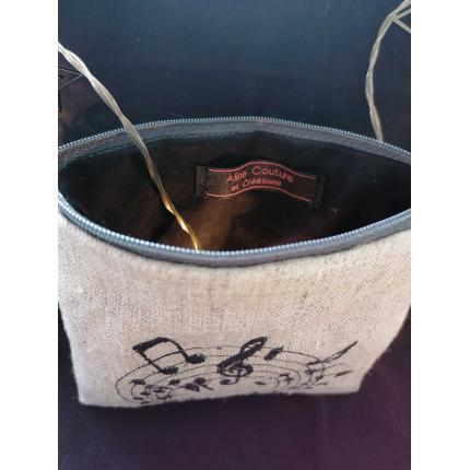 pochette lin brodée musique