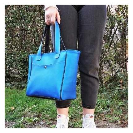 Sac à main femme en cuir bleu lumineux