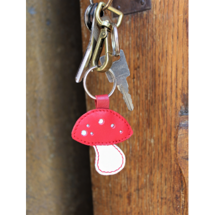 Porte clé ou bijou de sac amanite en cuir rouge et blanc