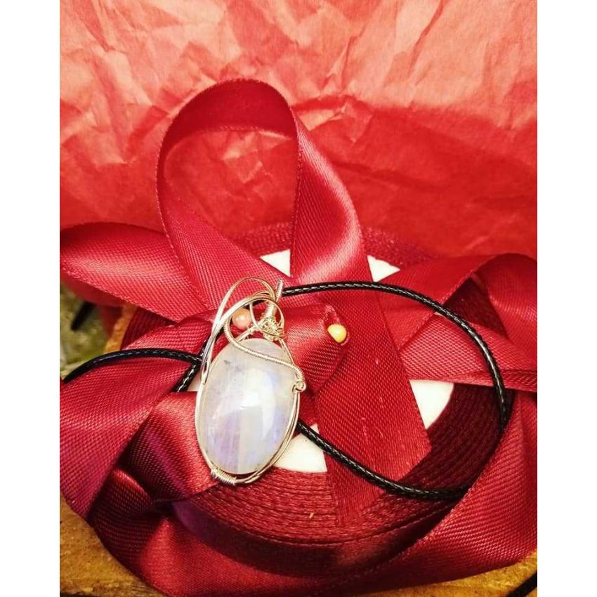 Pendentif Théia argent 925 et pierre de lune