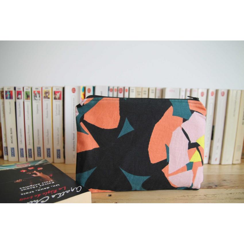 Pochette tissu fleurs rose corail, noir, fluo