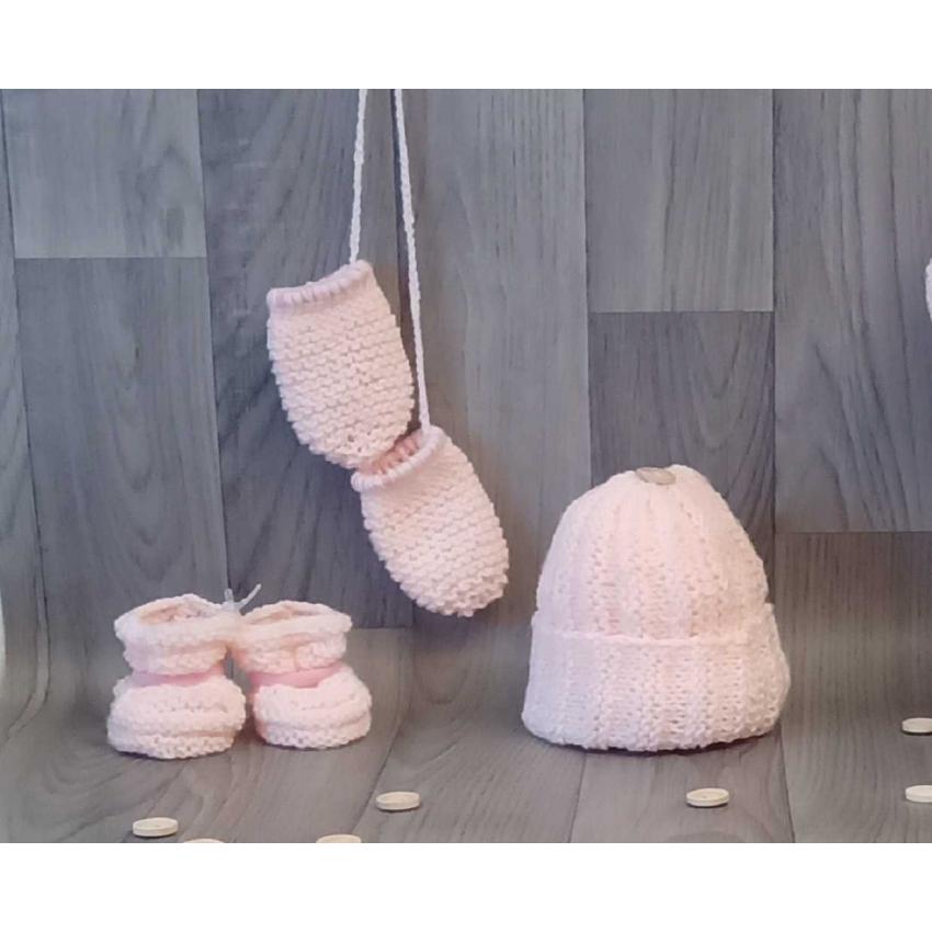 Bonnet + chaussons + moufles taille 2