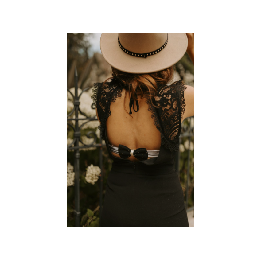 Noeud cache-agrafes à clipser noir et doré