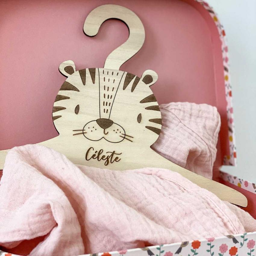 Cintre tigre pour bébé