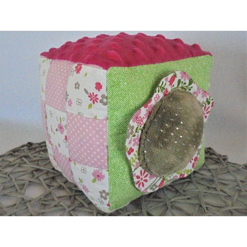 Cube d'éveil Petits lapins