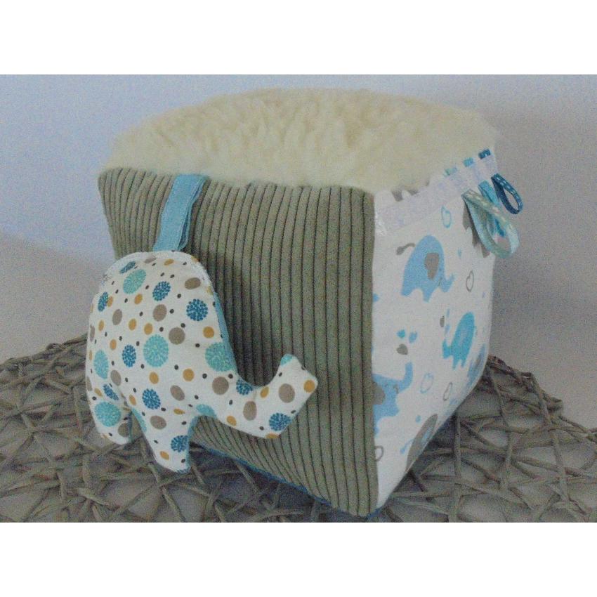 Cube d'éveil éléphants Bleus