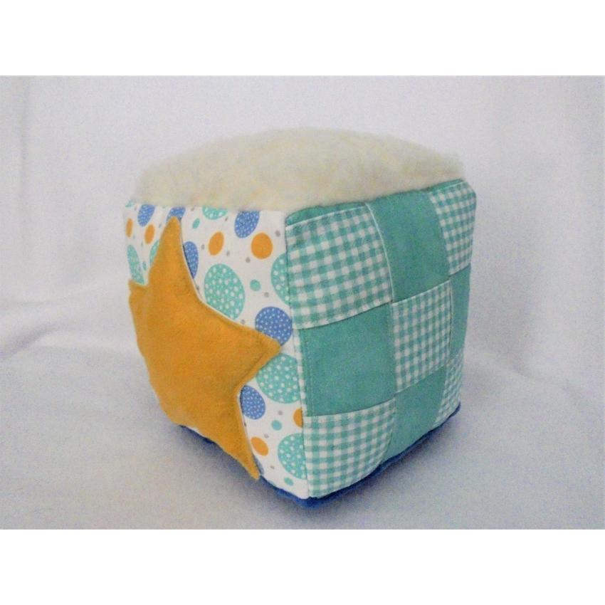 Cube d'éveil petit hippo