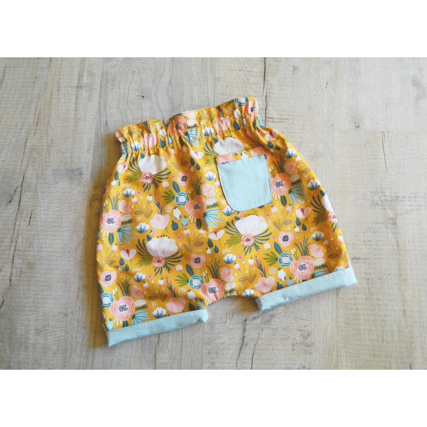 Short réversible pour fillette en coton bio à fleurs