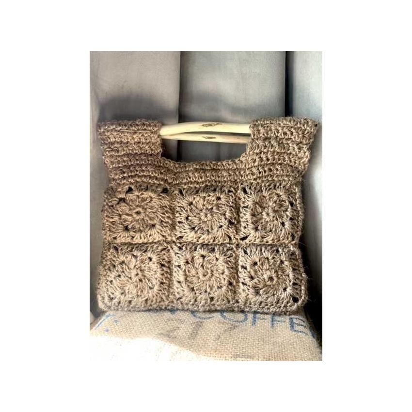 SMITH - Sac crochet granny ficelle de jute avec anses bois noisetier fait main, doublé velours noir