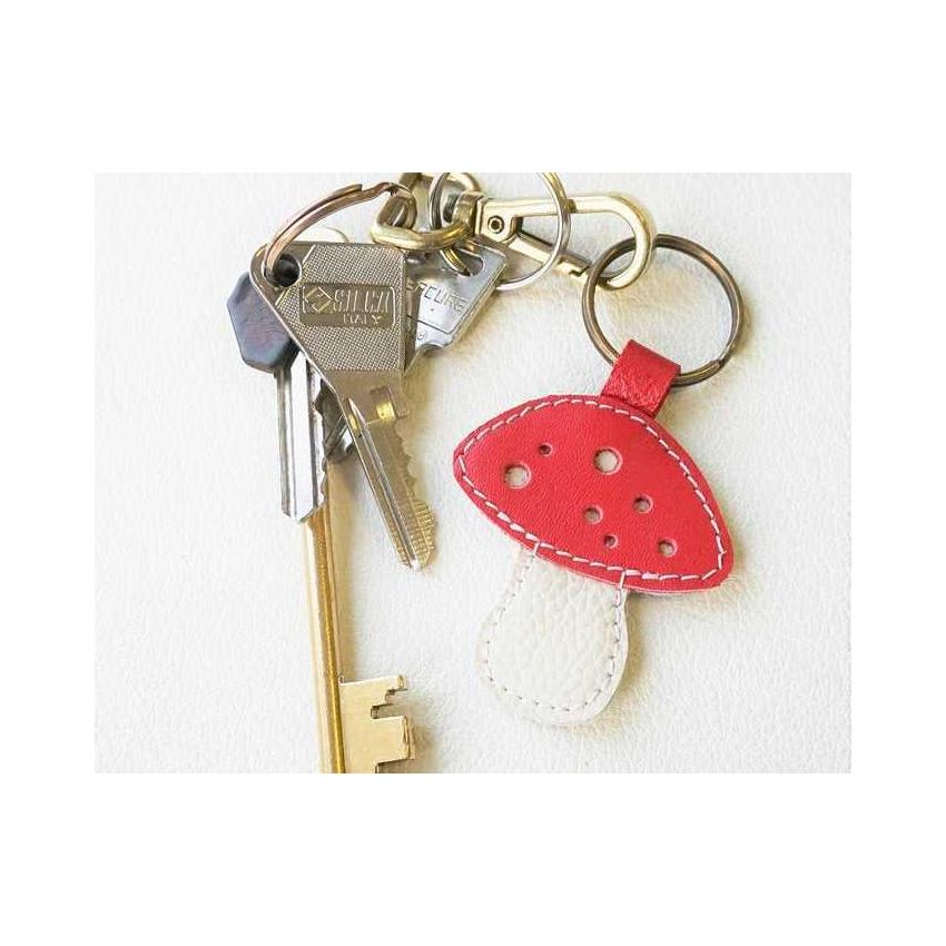 Porte clé ou bijou de sac amanite en cuir rouge et blanc