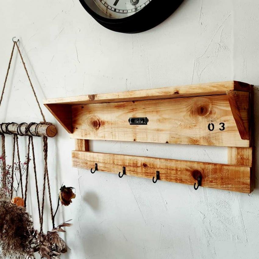 Etagère murale de campagne en pin massif