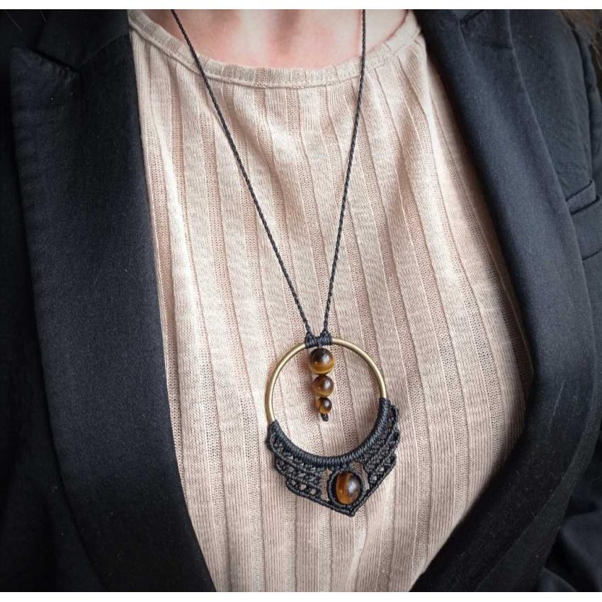 Amulette de protection - Oeil de Tigre - Macramé - Pierre Fine - Bijoux - Fait main/ Handmade