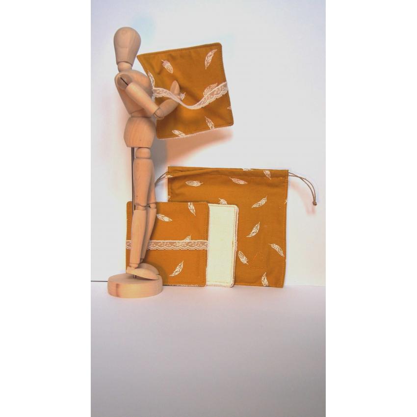 Lot 7 cotons lavables Plumes blanches, à adopter avec douceur.