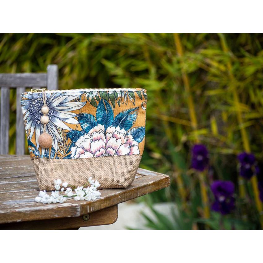 Pochette imprimée "fleurs" ocre