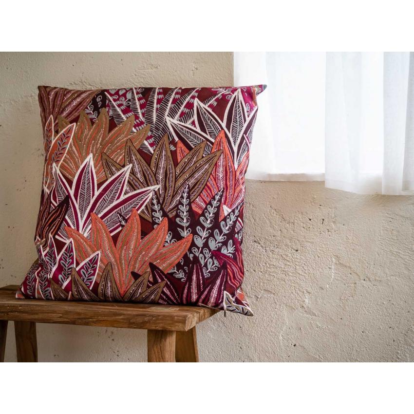 Coussin imprimé "feuilles" framboise