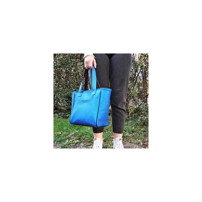 Sac à main femme en cuir bleu lumineux