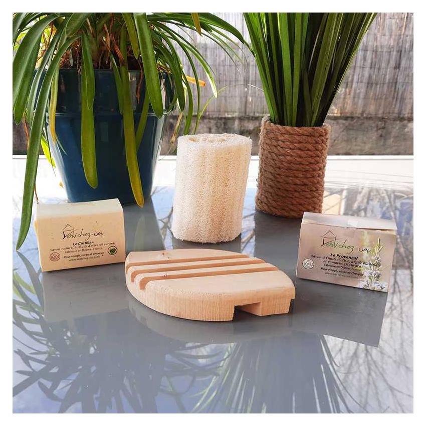 Savons à froid, luffa et porte-savon