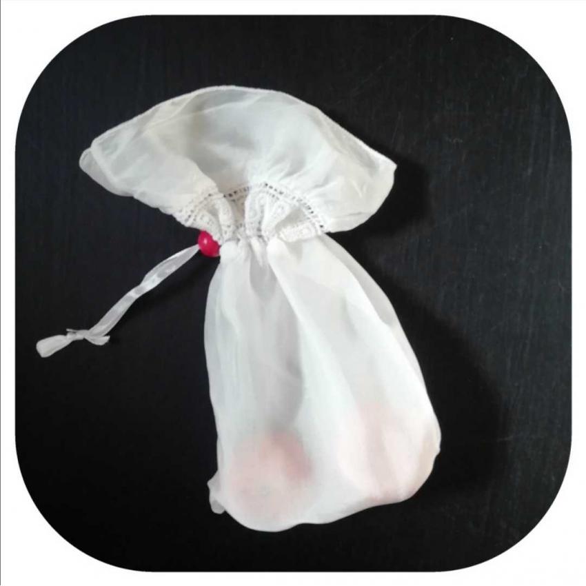 Sac de courses, tote bag, issu d'un top en dentelle