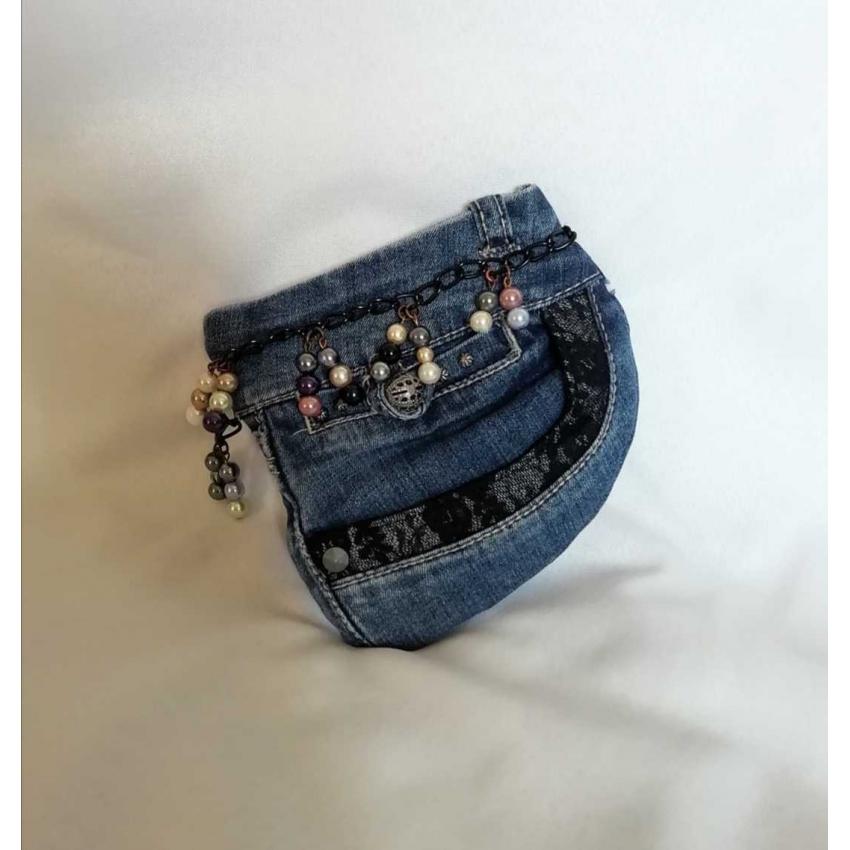 Porte monnaie en poches de jeans et perles recyclées