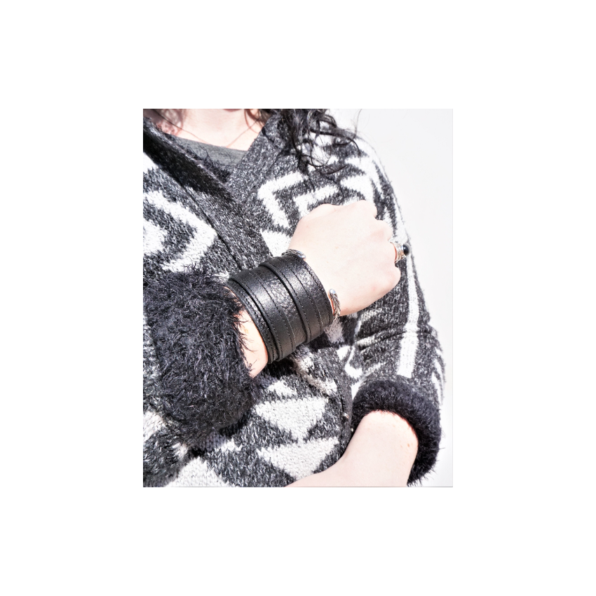 Bracelet large unisexe en cuir souple noir